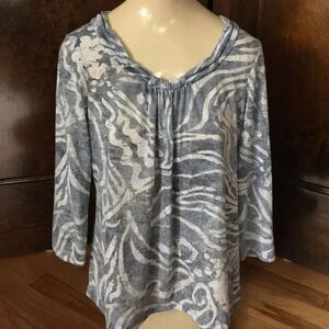 Chico's denim blue/ white print knit top, sz 4